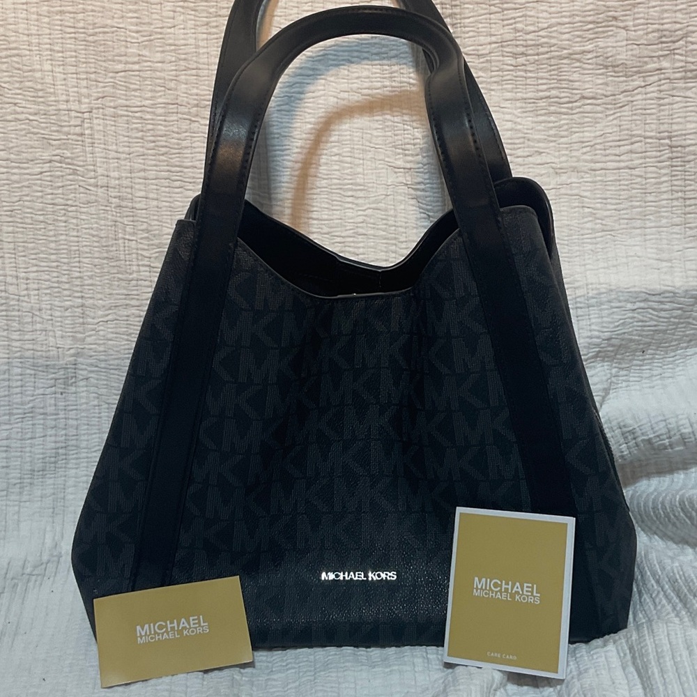 Michael Kors Black Shoulder Bag nwot - Picture 2 of 8